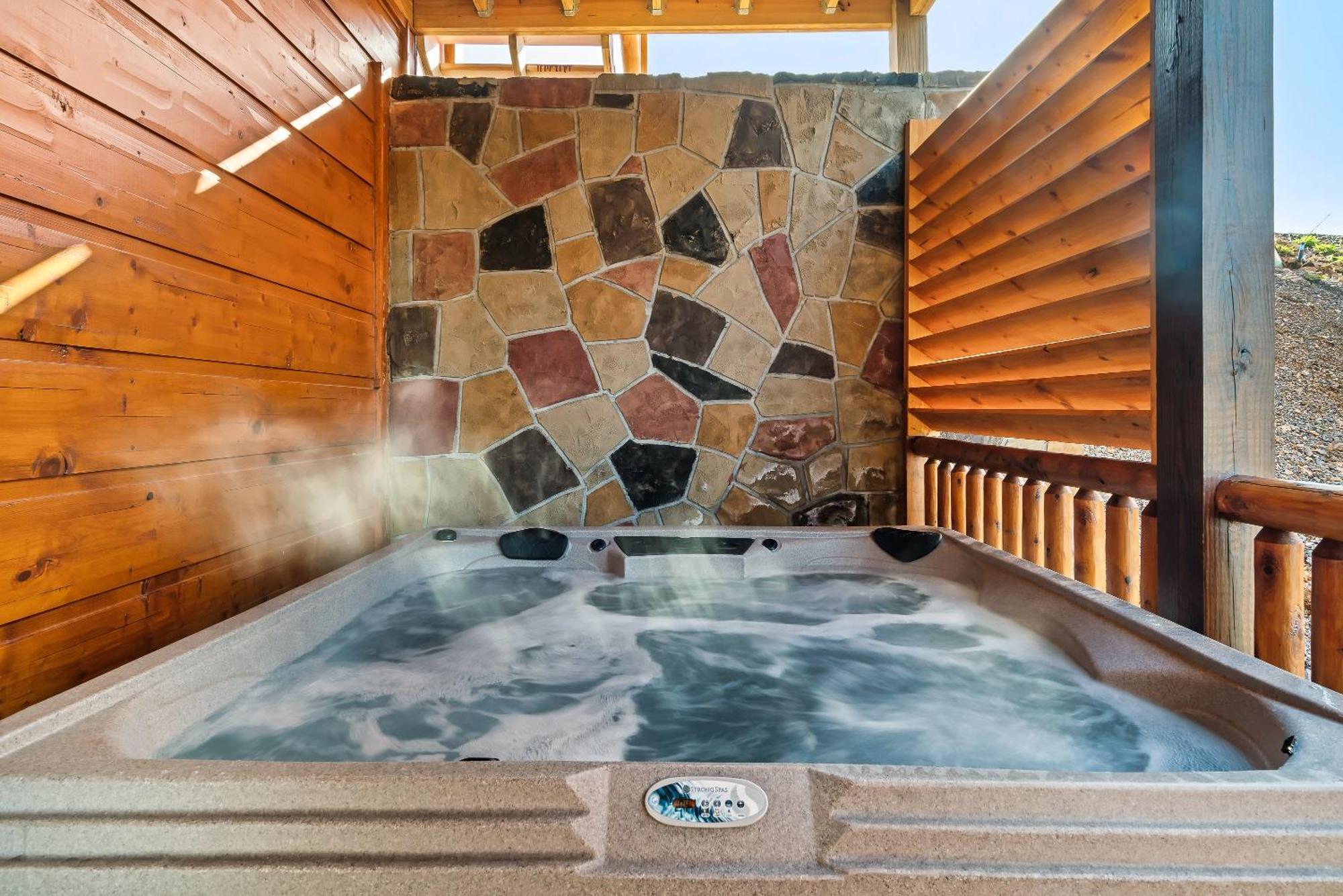 Full Equipped Cabin With A Pool And Game Room Smokies Views Гатлинбург Экстерьер фото