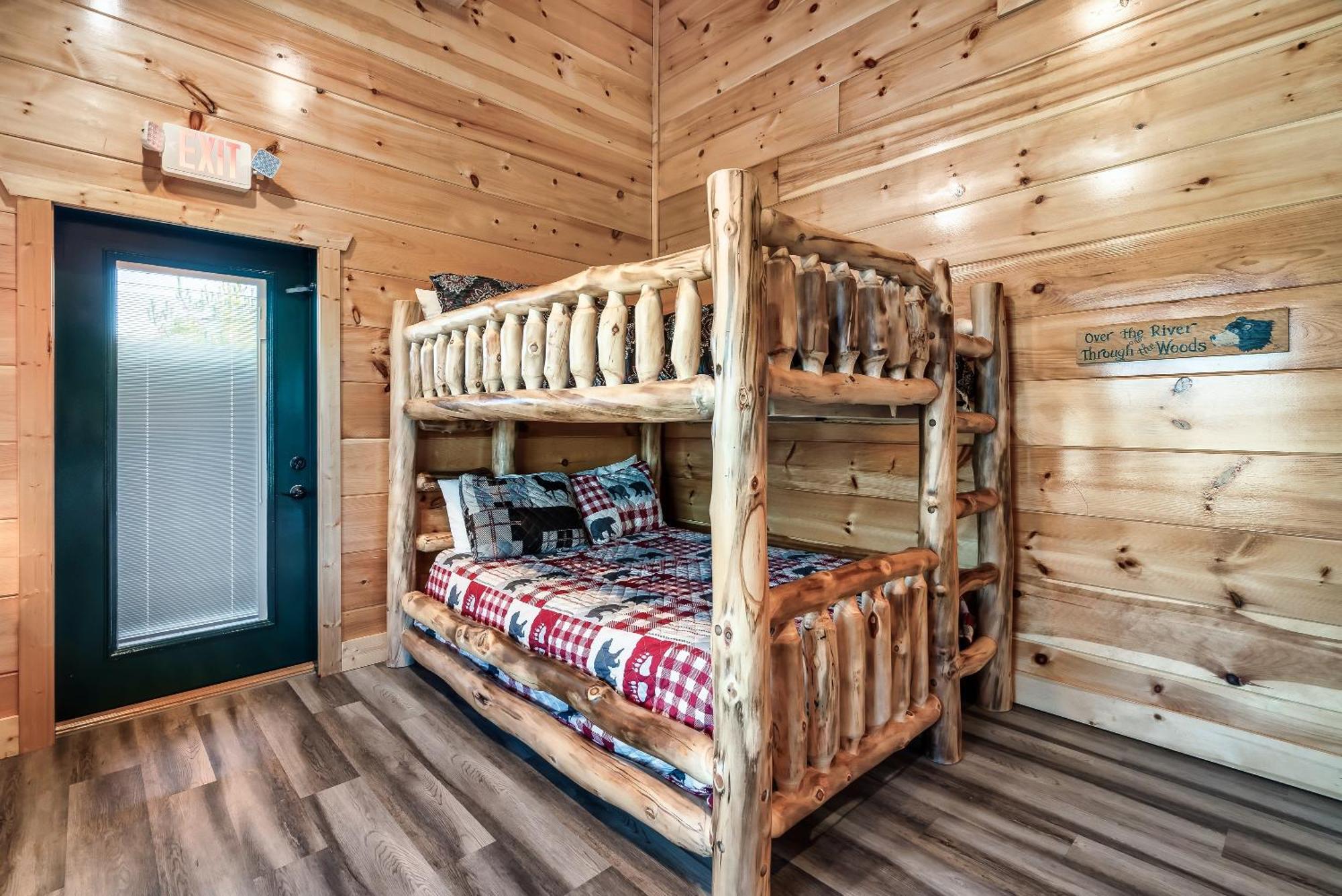Full Equipped Cabin With A Pool And Game Room Smokies Views Гатлинбург Экстерьер фото
