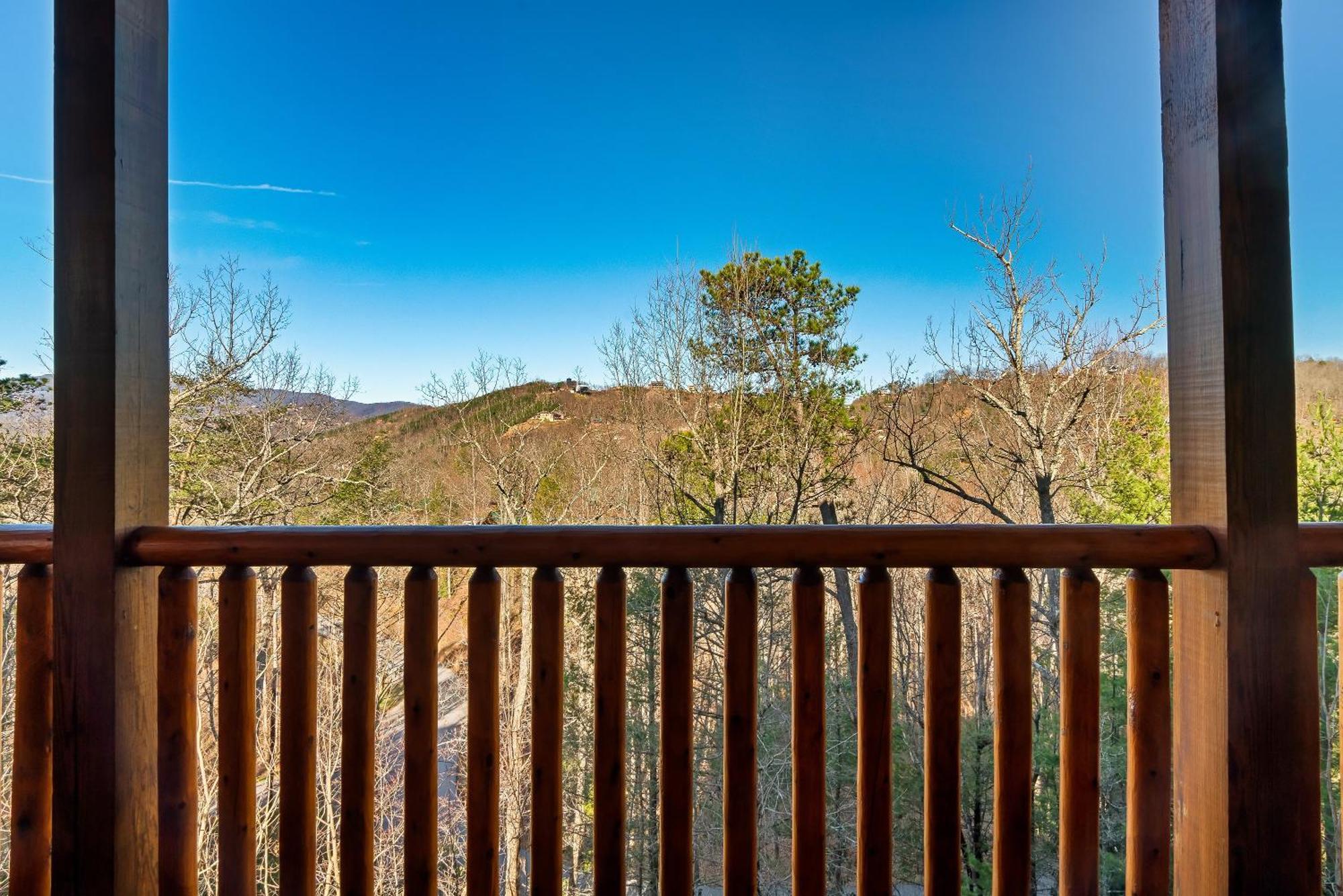 Full Equipped Cabin With A Pool And Game Room Smokies Views Гатлинбург Экстерьер фото