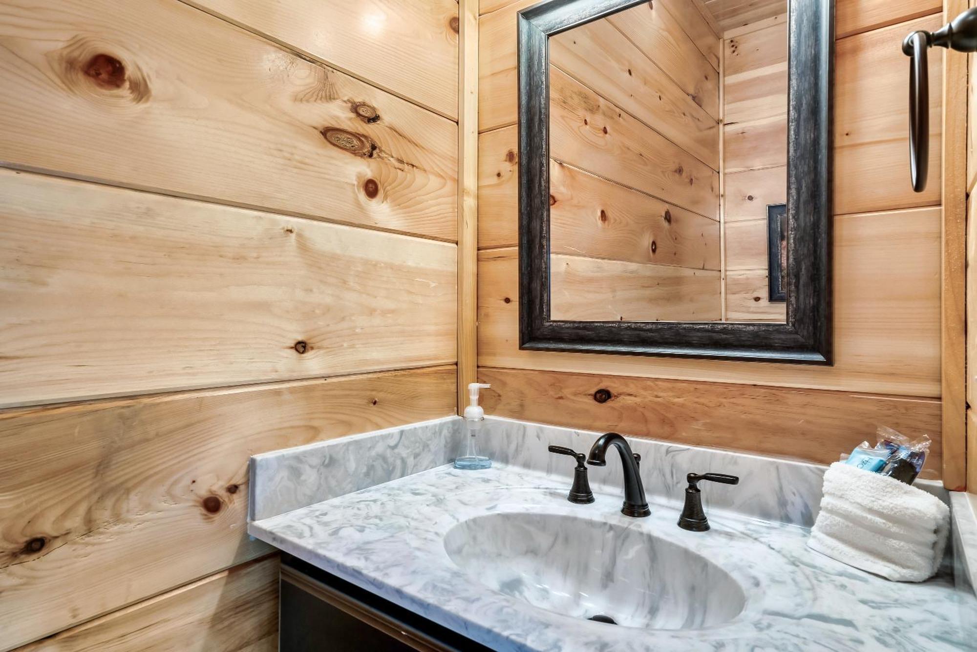 Full Equipped Cabin With A Pool And Game Room Smokies Views Гатлинбург Экстерьер фото