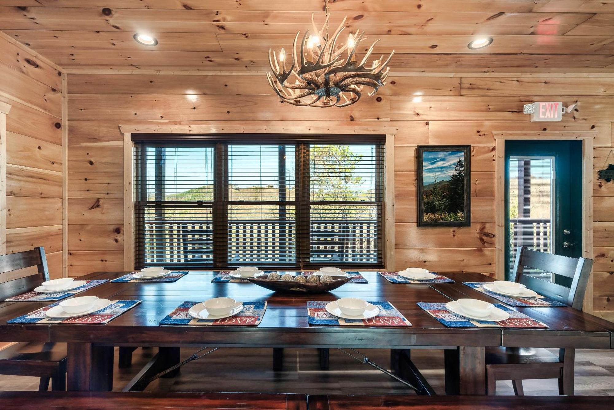 Full Equipped Cabin With A Pool And Game Room Smokies Views Гатлинбург Экстерьер фото